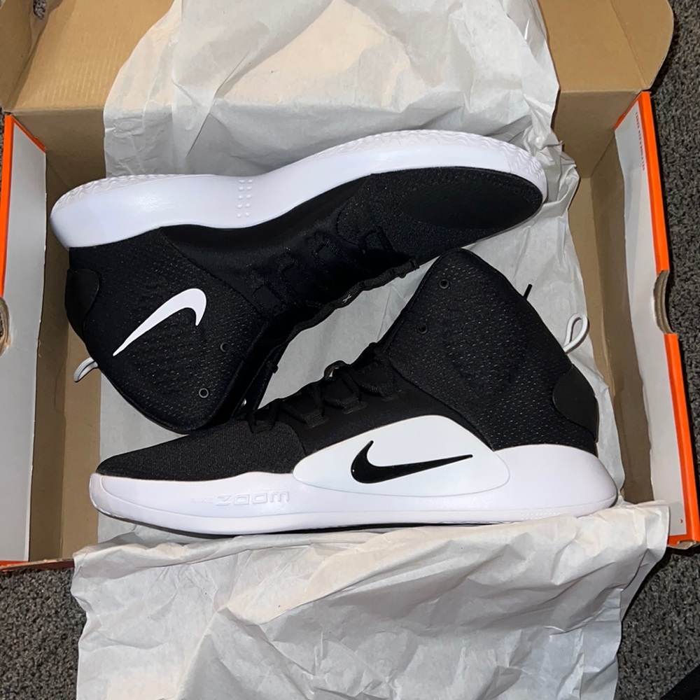 Size 16 hyper dunks
